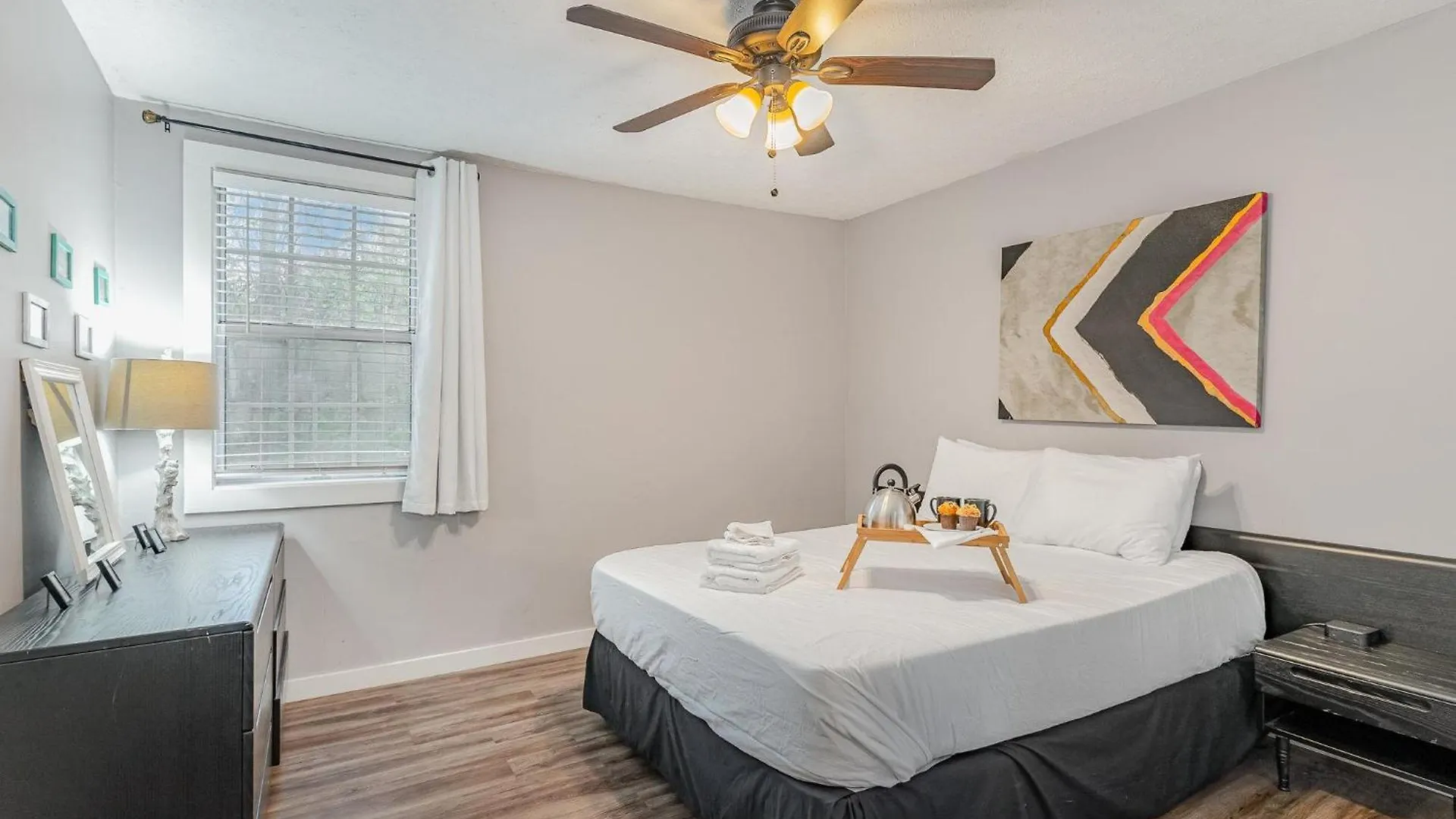 South Wing - 2 Units - 4 Bedrooms - Mins To Zoo Nashville