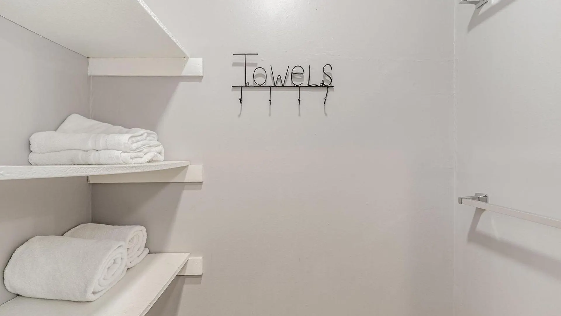 South Wing - 2 Units - 4 Bedrooms - Mins To Zoo Nashville United States