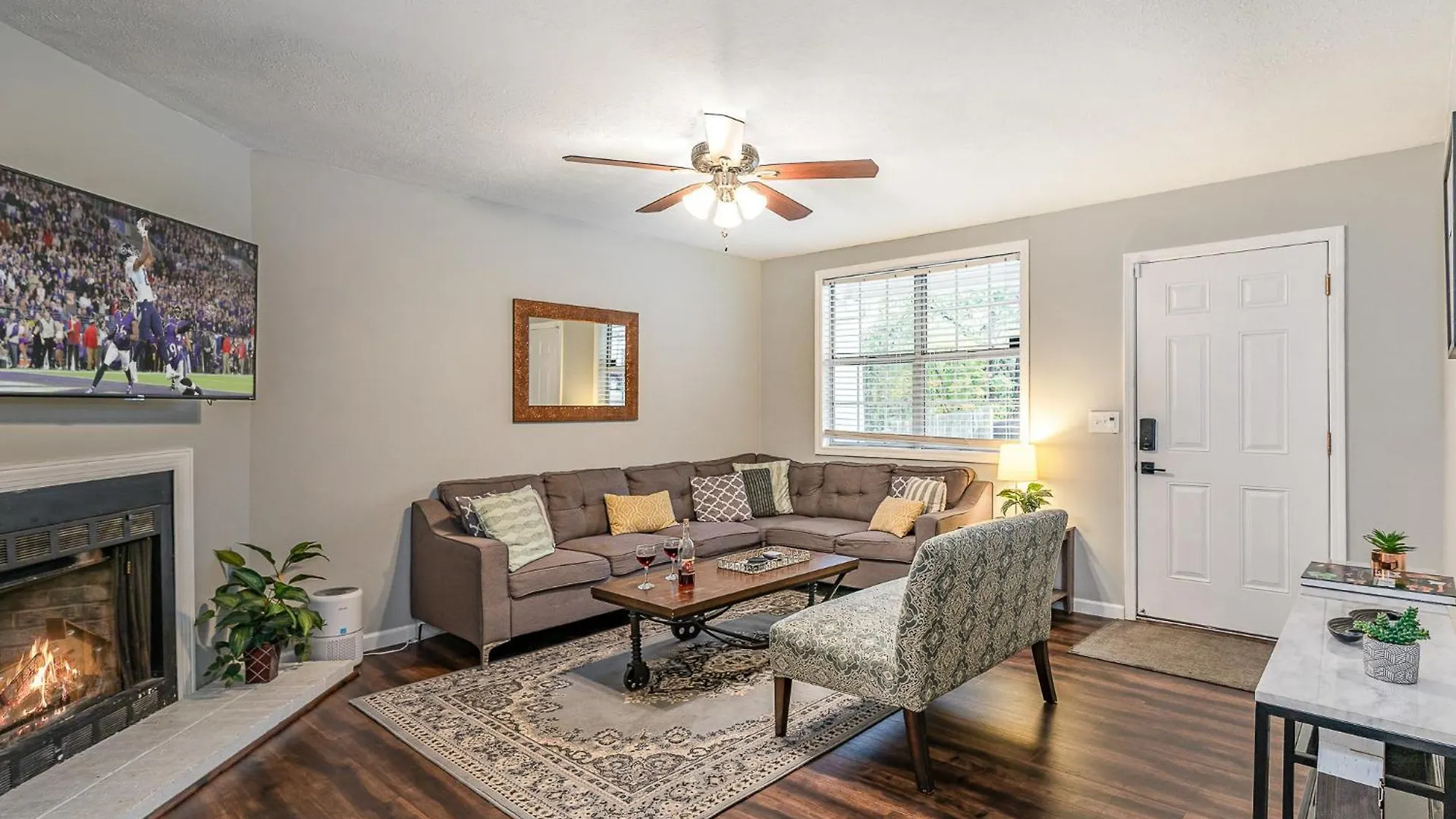 Holiday home South Wing - 2 Units - 4 Bedrooms - Mins To Zoo Nashville